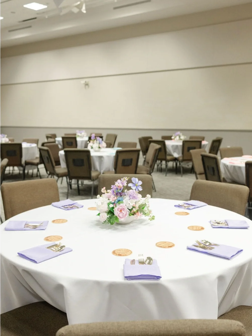 Wedding Tablecloths & Decor Bundle